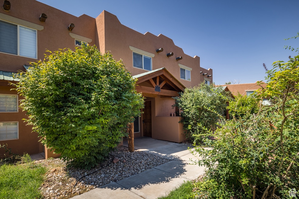 329 E Pueblo Ct, Moab, UT 84532 - photo 1