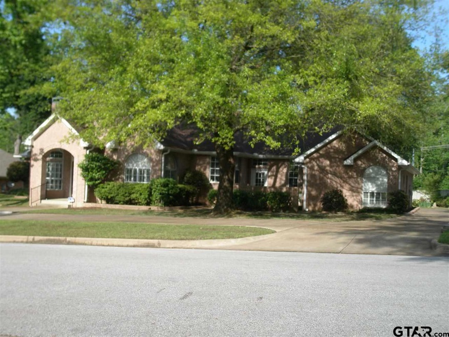 5802 Churchill Dr, Tyler, TX 75703 - photo 1