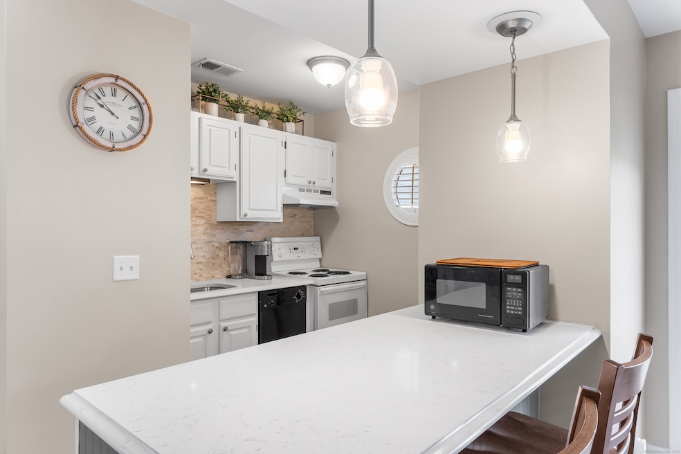 For Rent $2,200/month