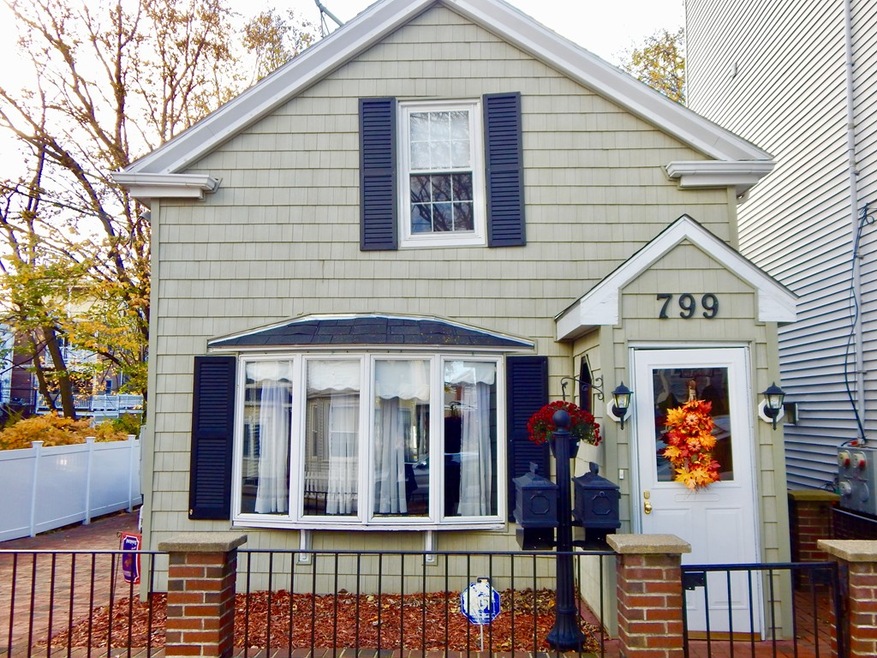 799 E 3rd St unit 1, Boston, MA 02127 - photo 1