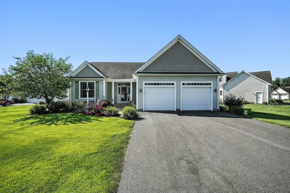 16 Broadleaf Cir, East Longmeadow, MA 01028 - photo 1