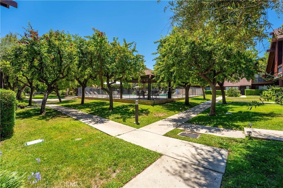 20110 Cohasset St, Winnetka, CA 91306 - photo 1