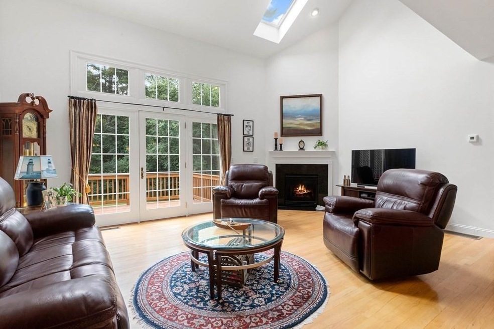 545 Newburyport Turnpike unit 14, Rowley, MA 01969 - photo 1