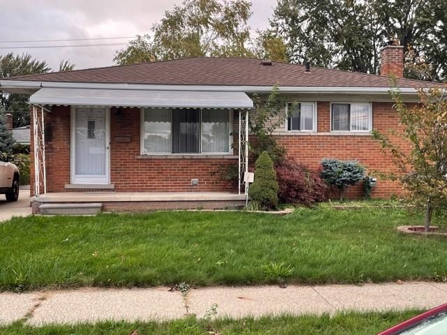 27375 W Crestmont St, Roseville, MI 48066 - photo 1