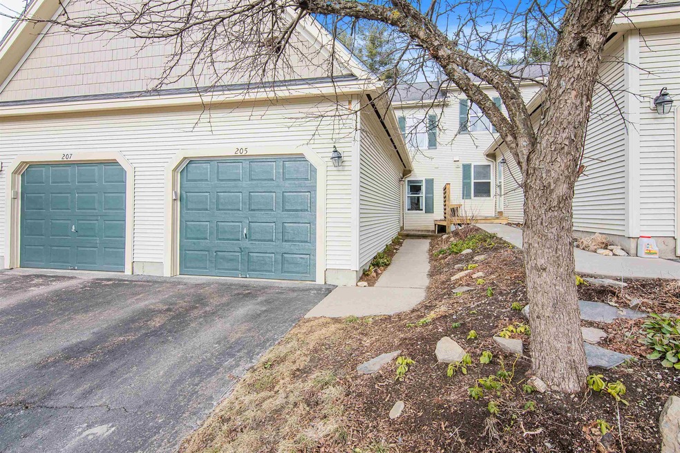 205 Juniper Dr, South Burlington, VT 05403 - photo 1