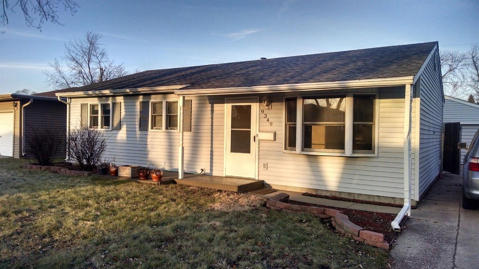 9349 Saric Dr, Highland, IN 46322 - photo 1