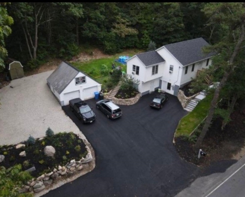 44 Mammoth Rd, Londonderry, NH 03053 - photo 1