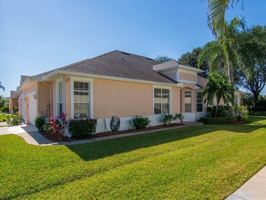 413 W Tangerine Square SW, Vero Beach, FL 32968 - photo 1