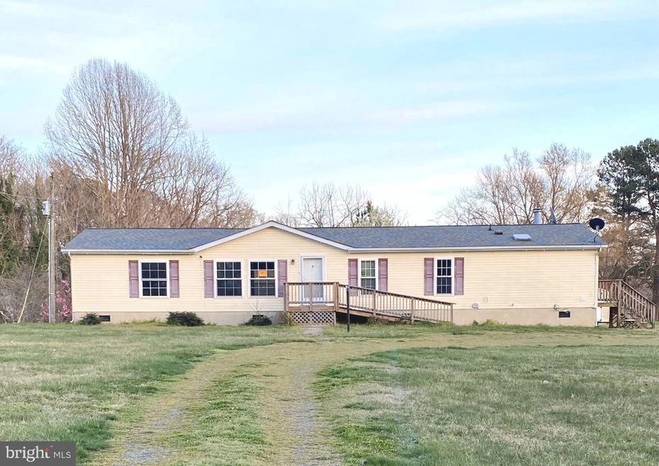 4984 Leedstown Rd, Colonial Beach, VA 22443 - photo 1