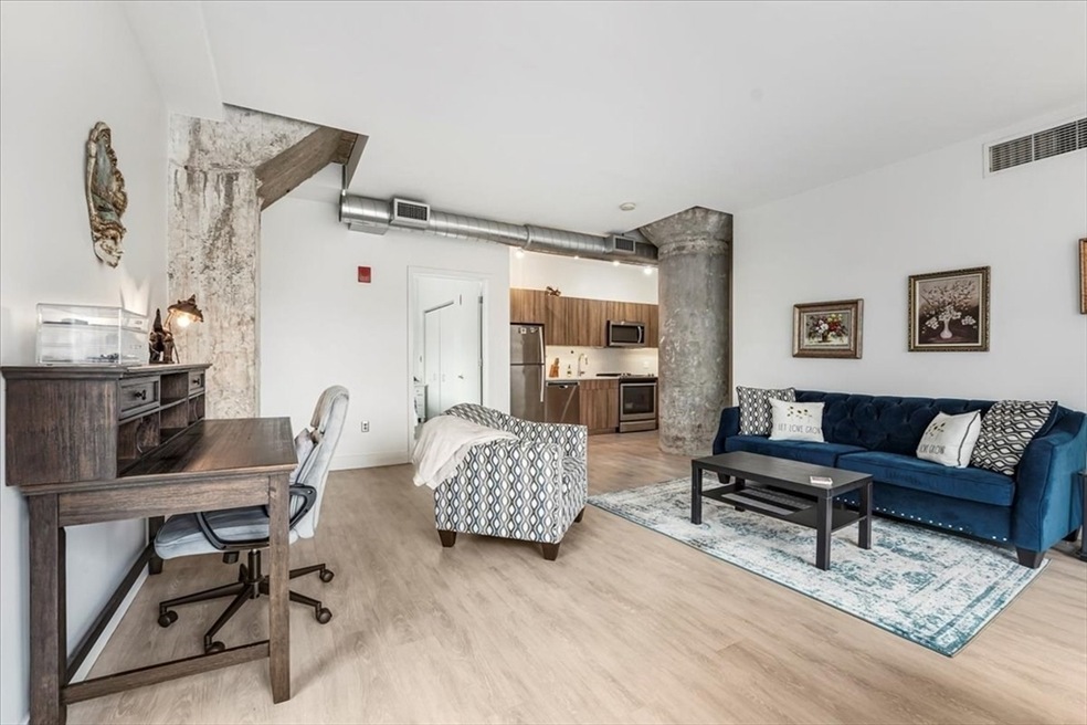 Metro9 unit 201, Somerville, MA 02143 - photo 1