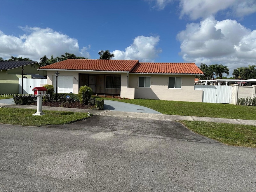 2810 SW 108th Place, Miami, FL 33165 - photo 1