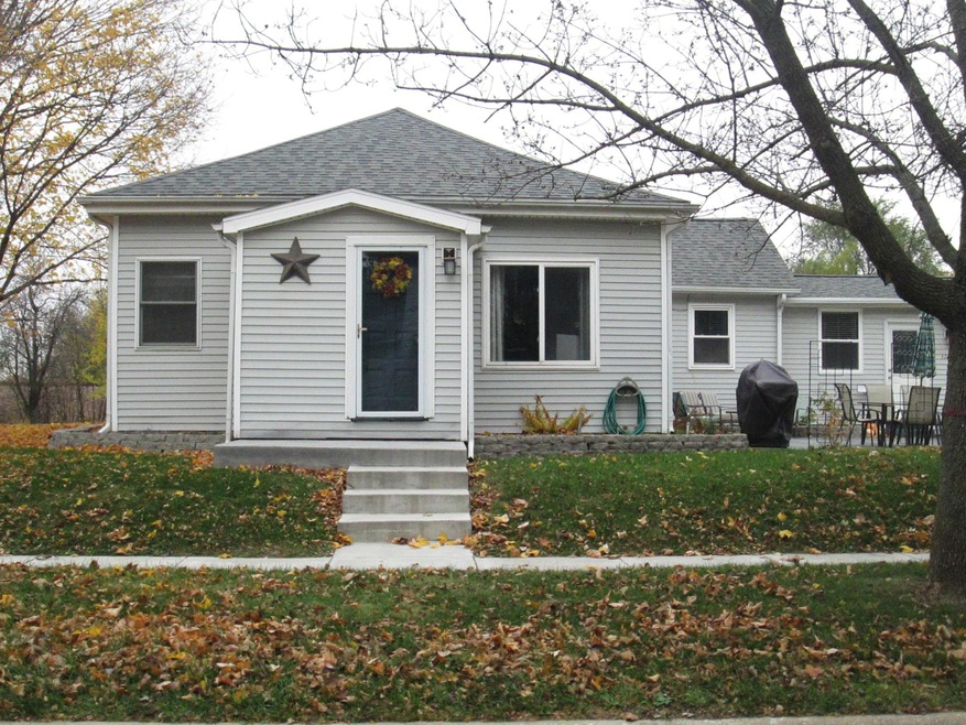 323 W9th St-Front