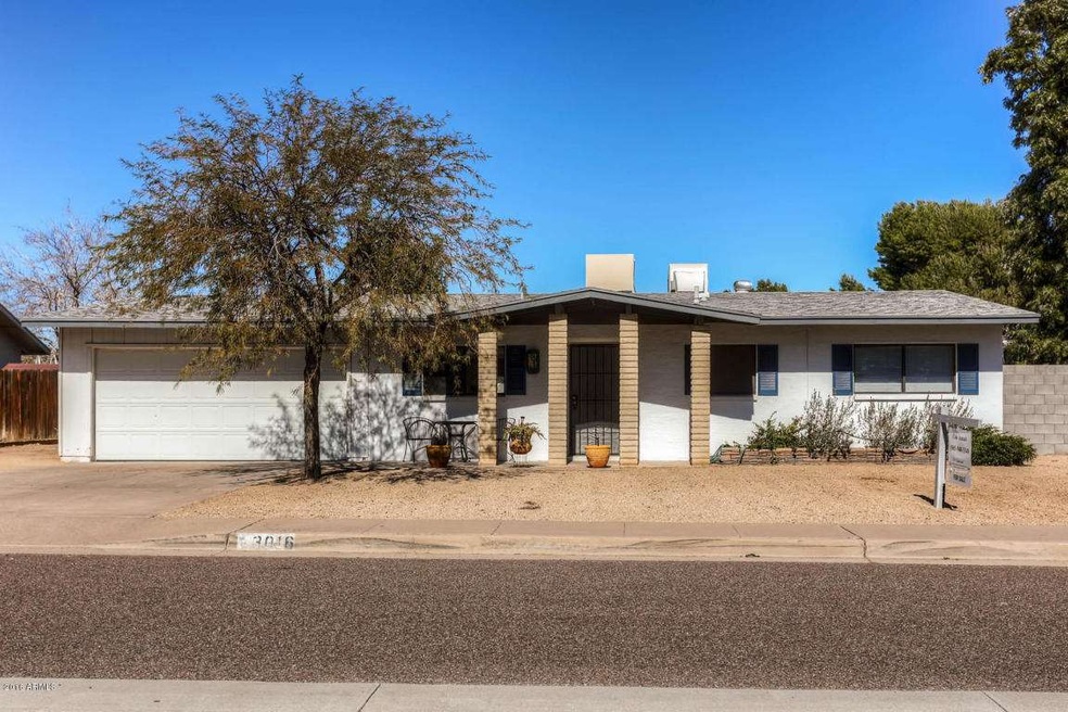 3016 E Larkspur Dr Phoenix AZ-large-001-