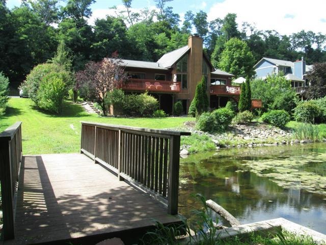 8 Arthurs Way, Spring Valley, NY 10977 - photo 1