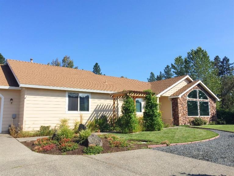 147 Wagon Wheel Dr, Grants Pass, OR 97527 - photo 1