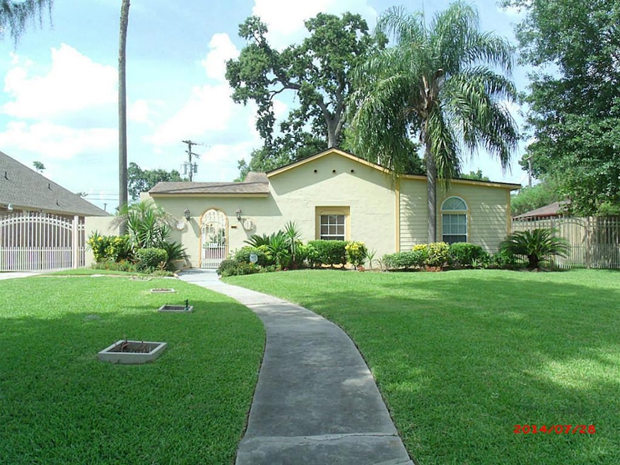 3711 Charleston St, Houston, TX 77021 - photo 1