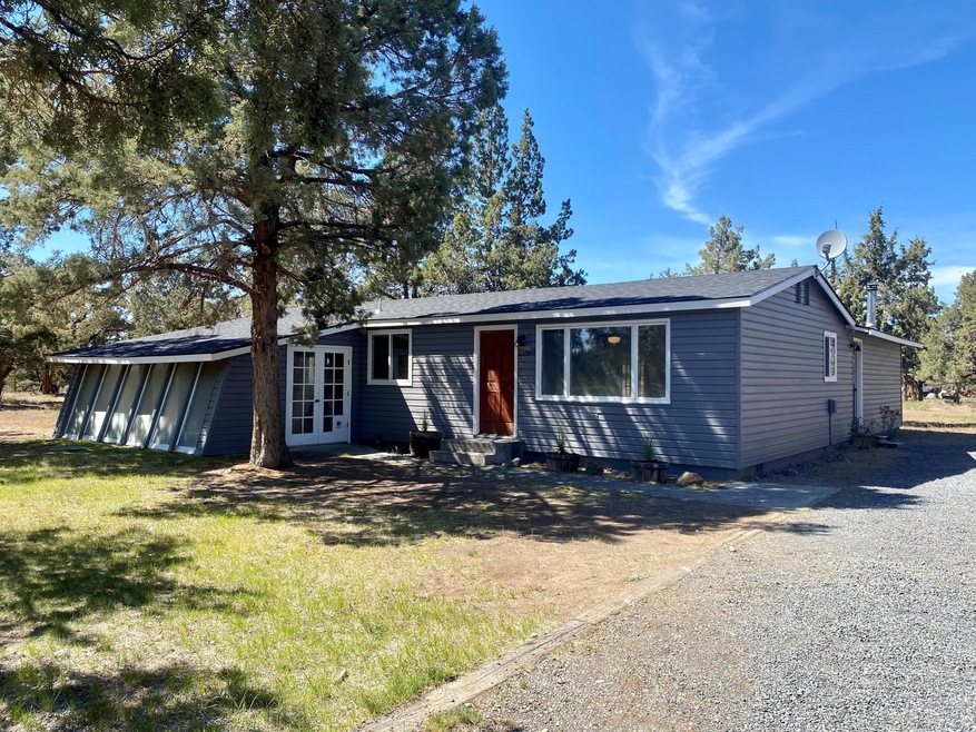 22860 Mcgrath Rd, Bend, OR 97701 - photo 1