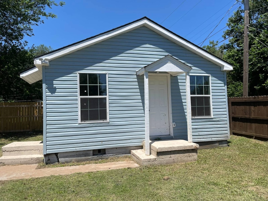 1407 NW Columbia Ave, Lawton, OK 73507 - photo 1