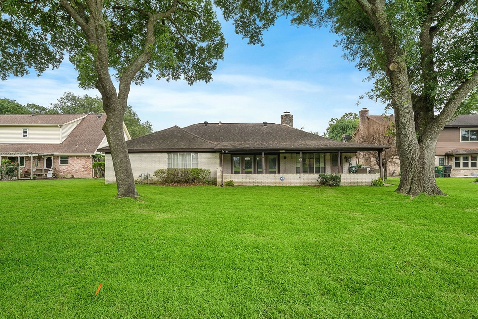 5226 Council Grove Ln, Houston, TX 77088 - photo 1