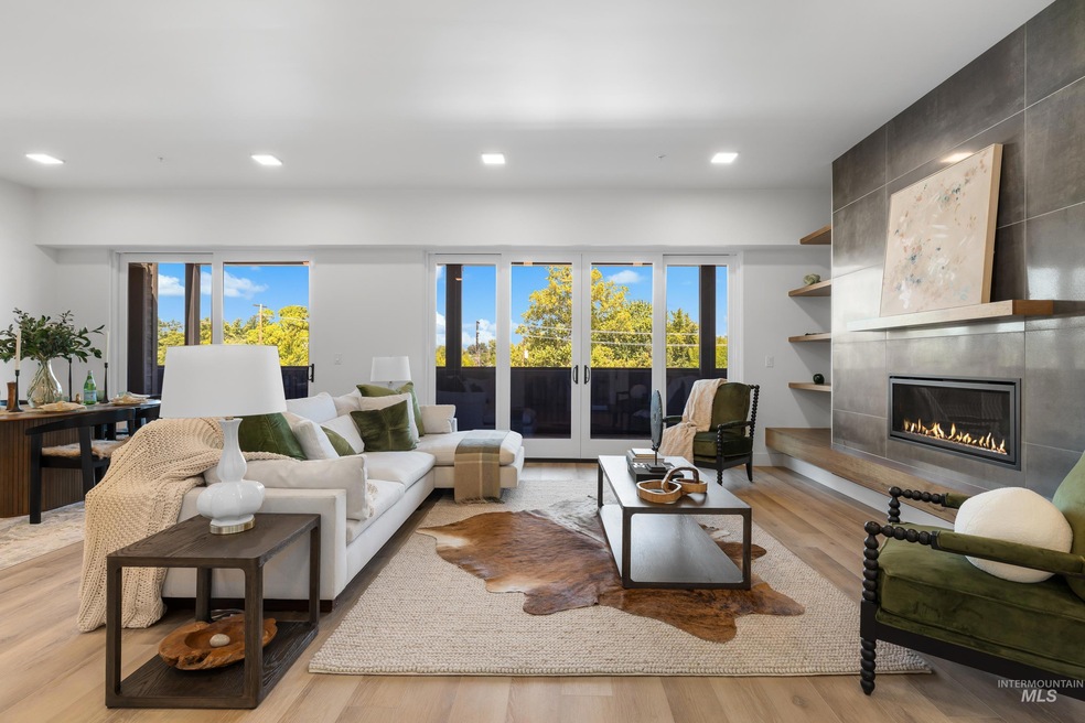 55 E State St unit 304, Eagle, ID 83616 - photo 1