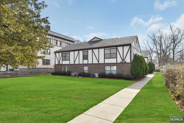 78 W Hudson Ave unit C1, Englewood, NJ 07631 - photo 1