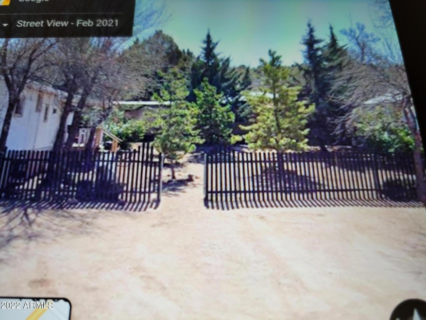 ETRANCE VIEW OF THE LOT