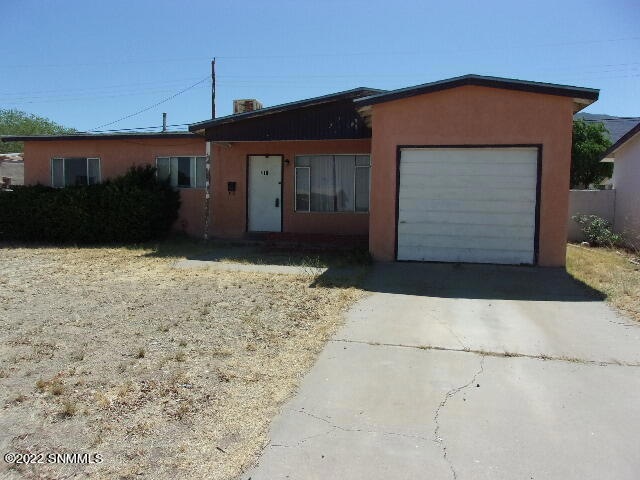 410 Ridgecrest Dr, Alamogordo, NM 88310 - photo 1