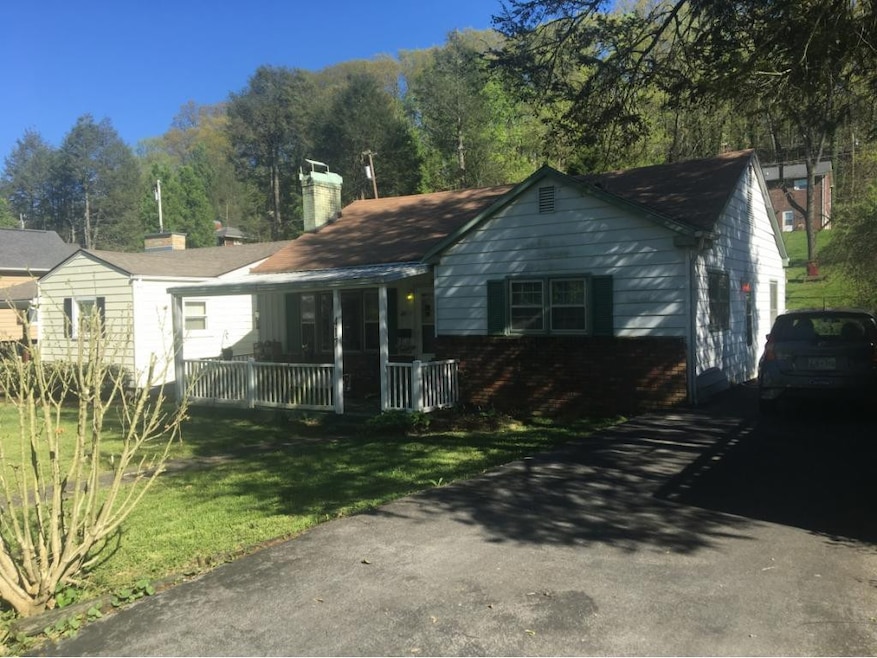 417 W Poplar St, Johnson City, TN 37604 - photo 1