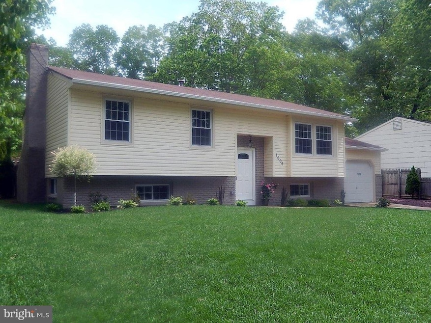 1606 Red Oak Rd, Williamstown, NJ 08094 - photo 1