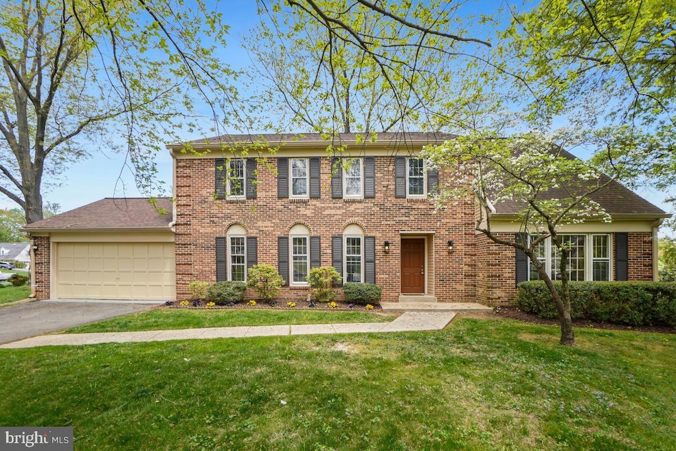 11511 Karen Dr, Potomac, MD 20854 - photo 1