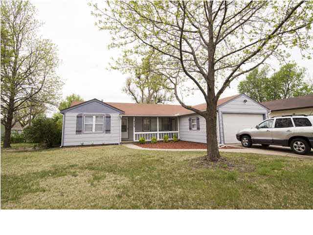 4405 W 13th St 3 BR 2 BA 2 Car Garage Hardwood Flo