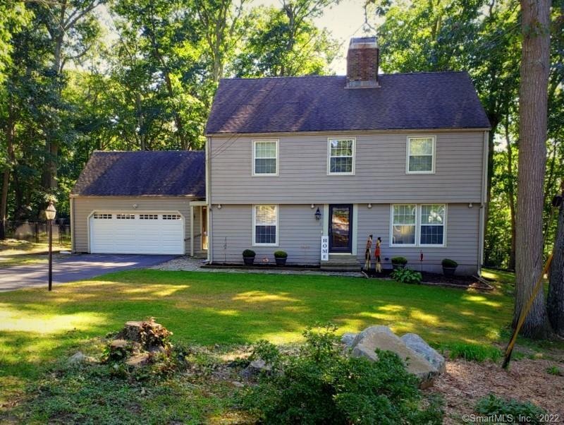 8 N Glenwoods Rd, Gales Ferry, CT 06335 - photo 1