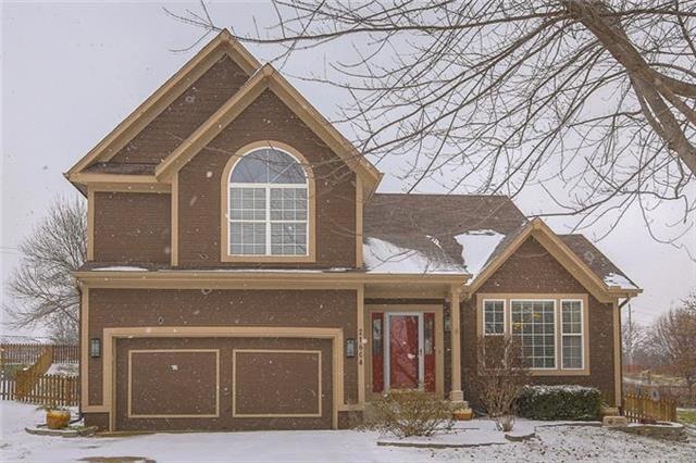 21604 W 47th Terrace, Shawnee, KS 66226 - photo 1