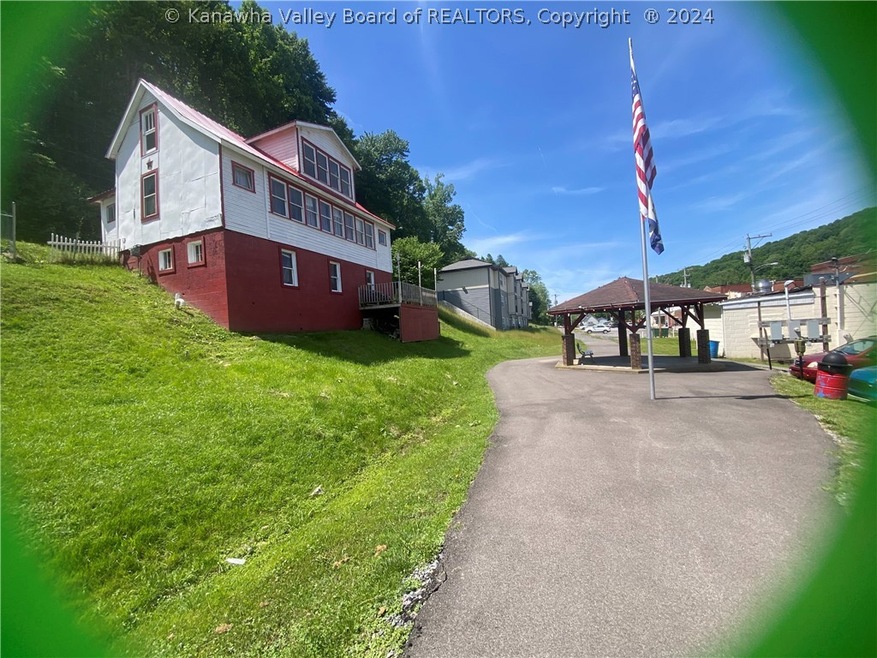 15 Kanawha Ave, Clendenin, WV 25045 | MLS# 272133 | Homes.com