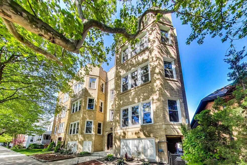 4842 N Hoyne Ave, Chicago, IL 60625 - photo 1