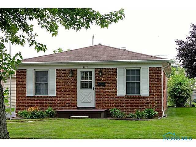 4711 Edgemont Rd, Toledo, OH 43611 - photo 1