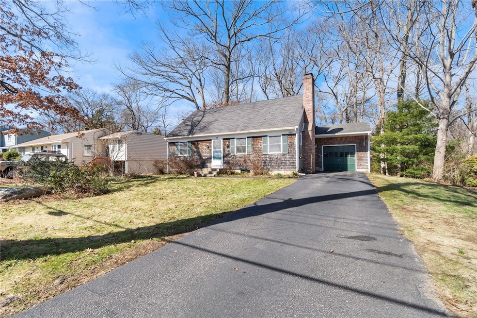 83 Greenwood Dr, Wakefield, RI 02879 - photo 1