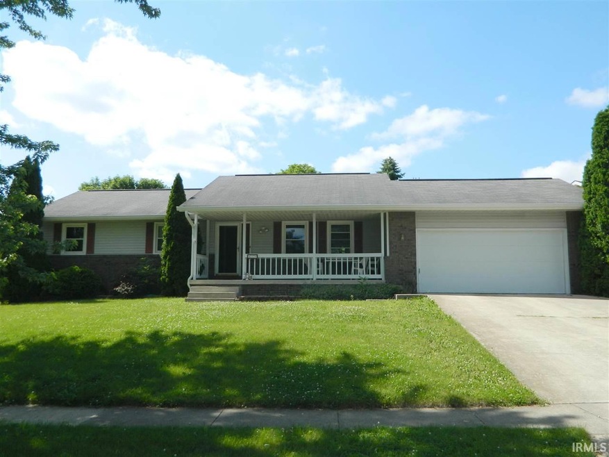 818 W Rosewood Dr, Bloomington, IN 47404 - photo 1