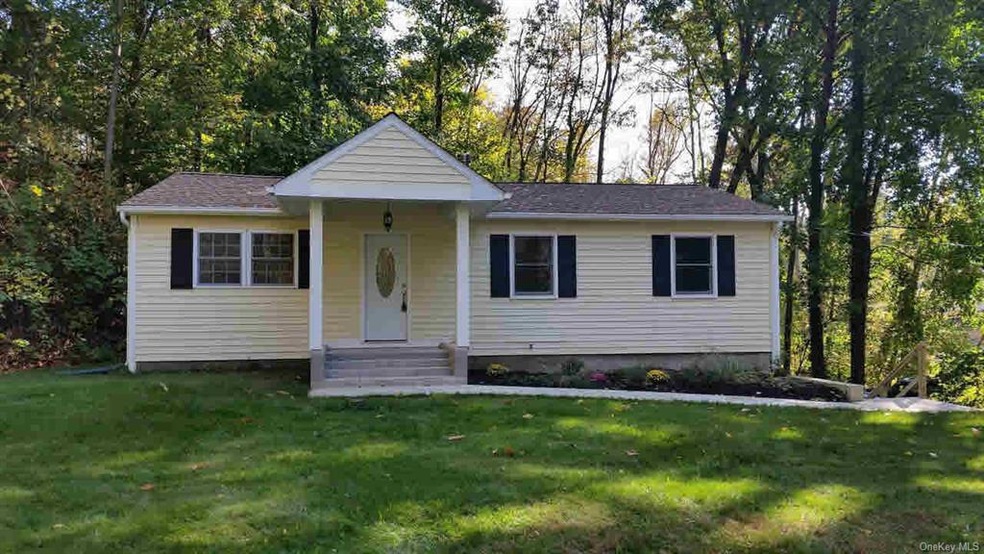 11 Sky Top Dr, Wappingers Falls, NY 12590 - photo 1