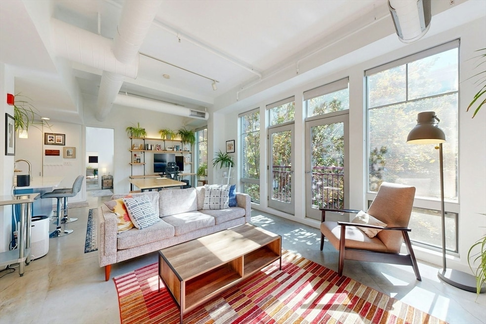 139 E Berkeley St unit 302, Boston, MA 02118 - photo 1