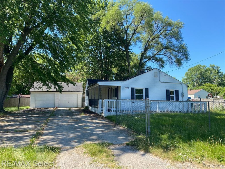 4045 Larchmont St, Flint, MI 48532 - photo 1