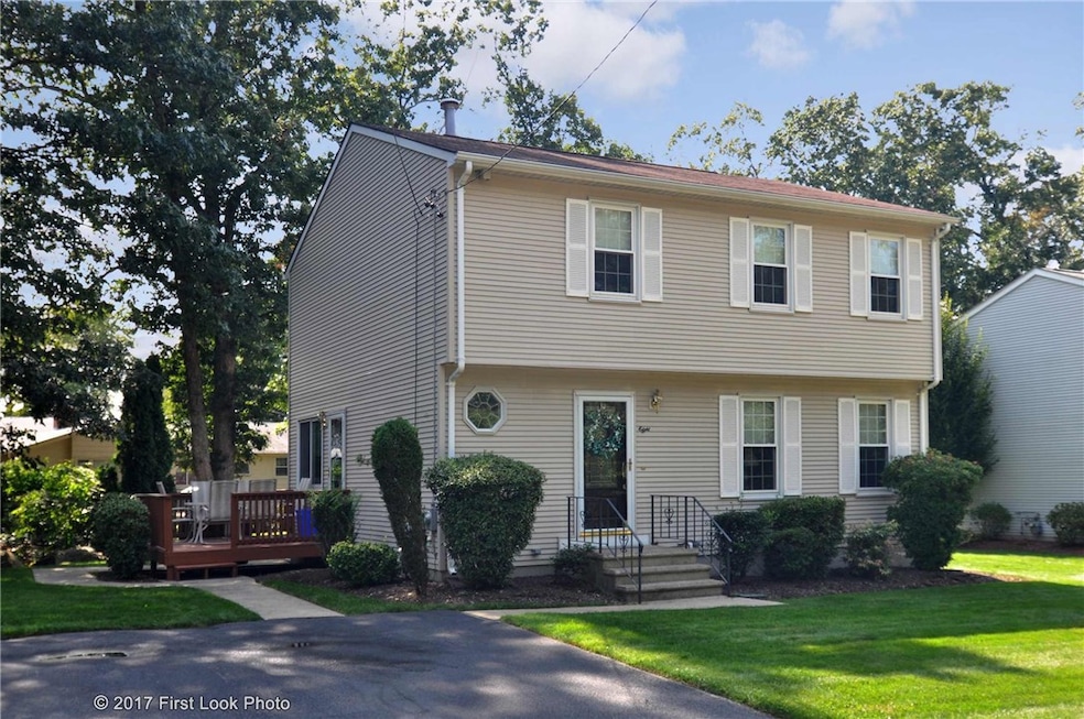 8 Long Ct, Cranston, RI 02920 - photo 1