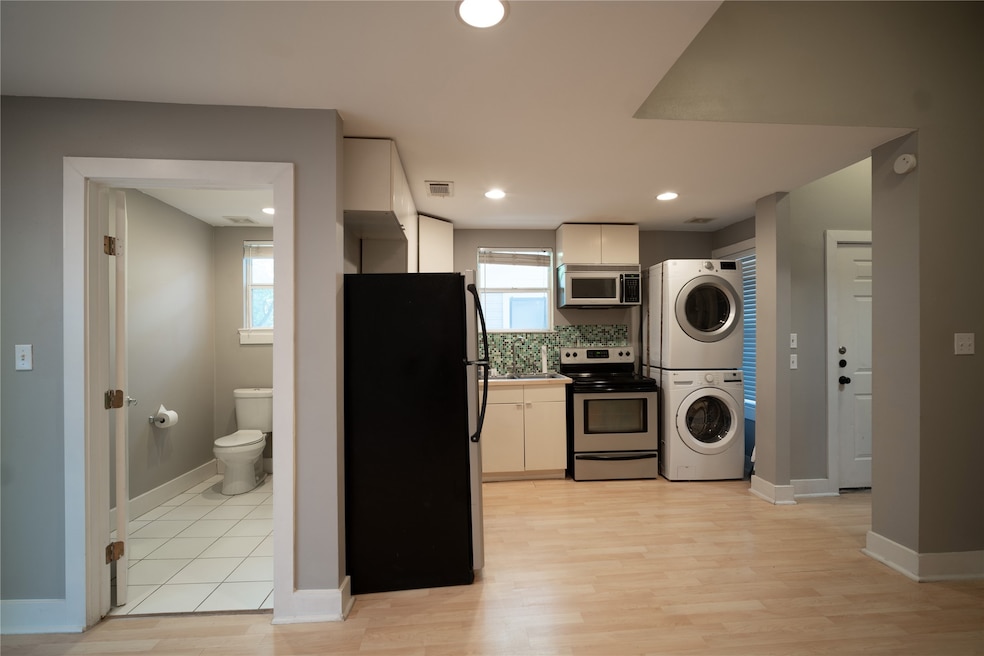 For Rent $1,800/month