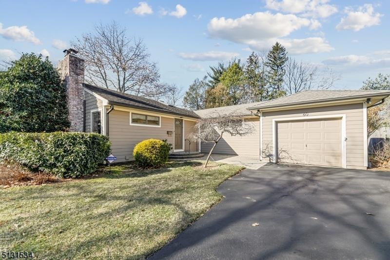 60 Fieldstone Dr, Springfield, NJ 07081 - photo 1