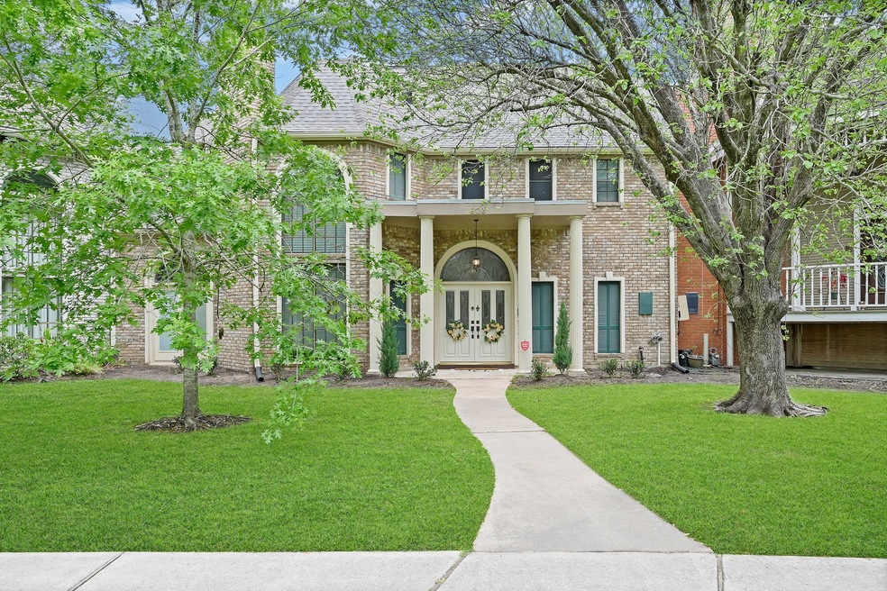 203 Victoria Way, Friendswood, TX 77546 - photo 1