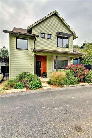 Lovely free standing home in 78704!