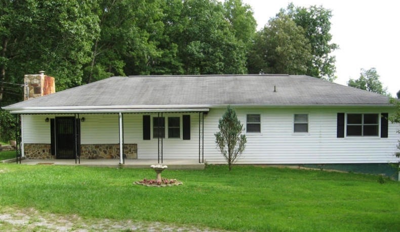 3325 Sparta Hwy, Crossville, TN 38572 - photo 1