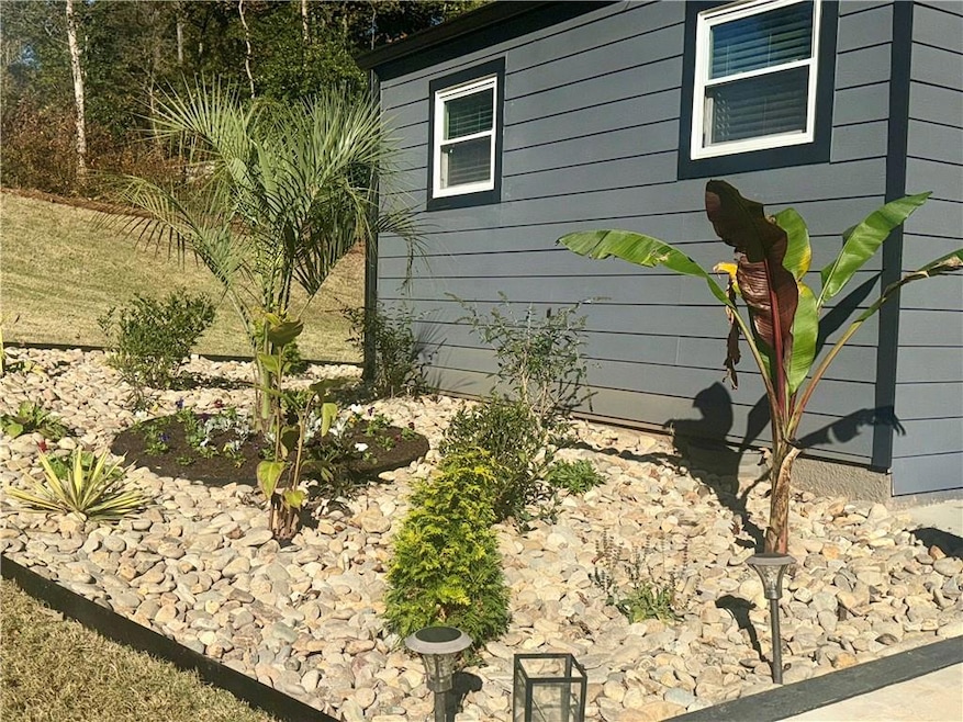 Under Contract $400,000