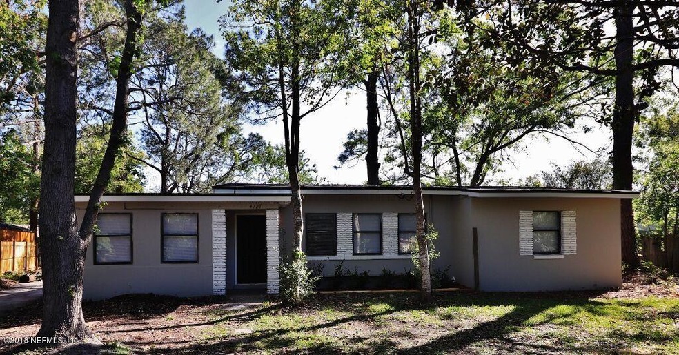 4727 Beverly Cir, Jacksonville, FL 32210 - photo 1