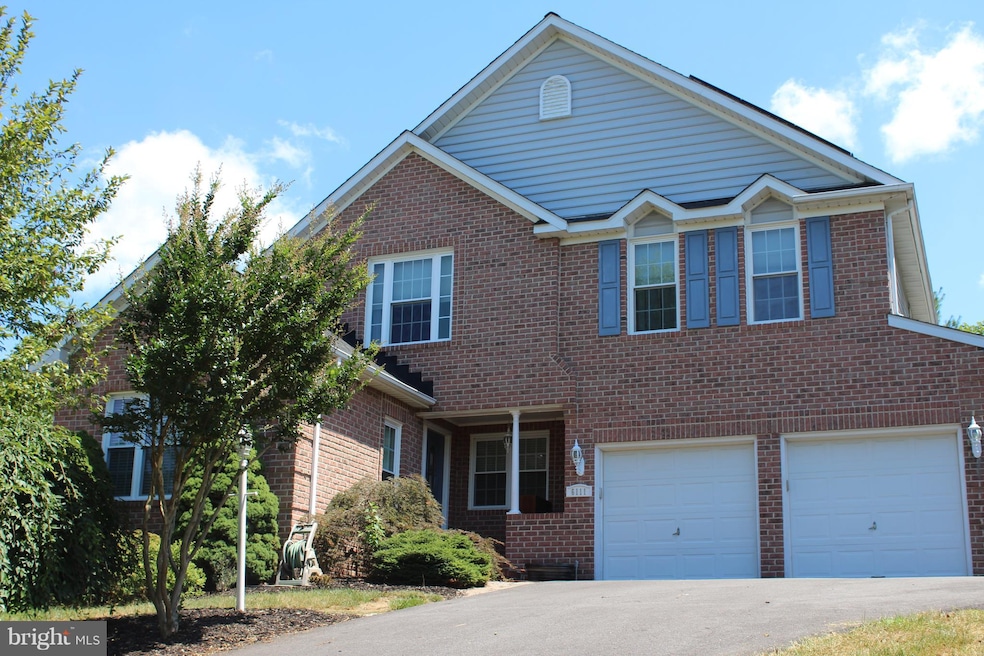 6111 Flemish Blue Ct, Sykesville, MD 21784 - photo 1